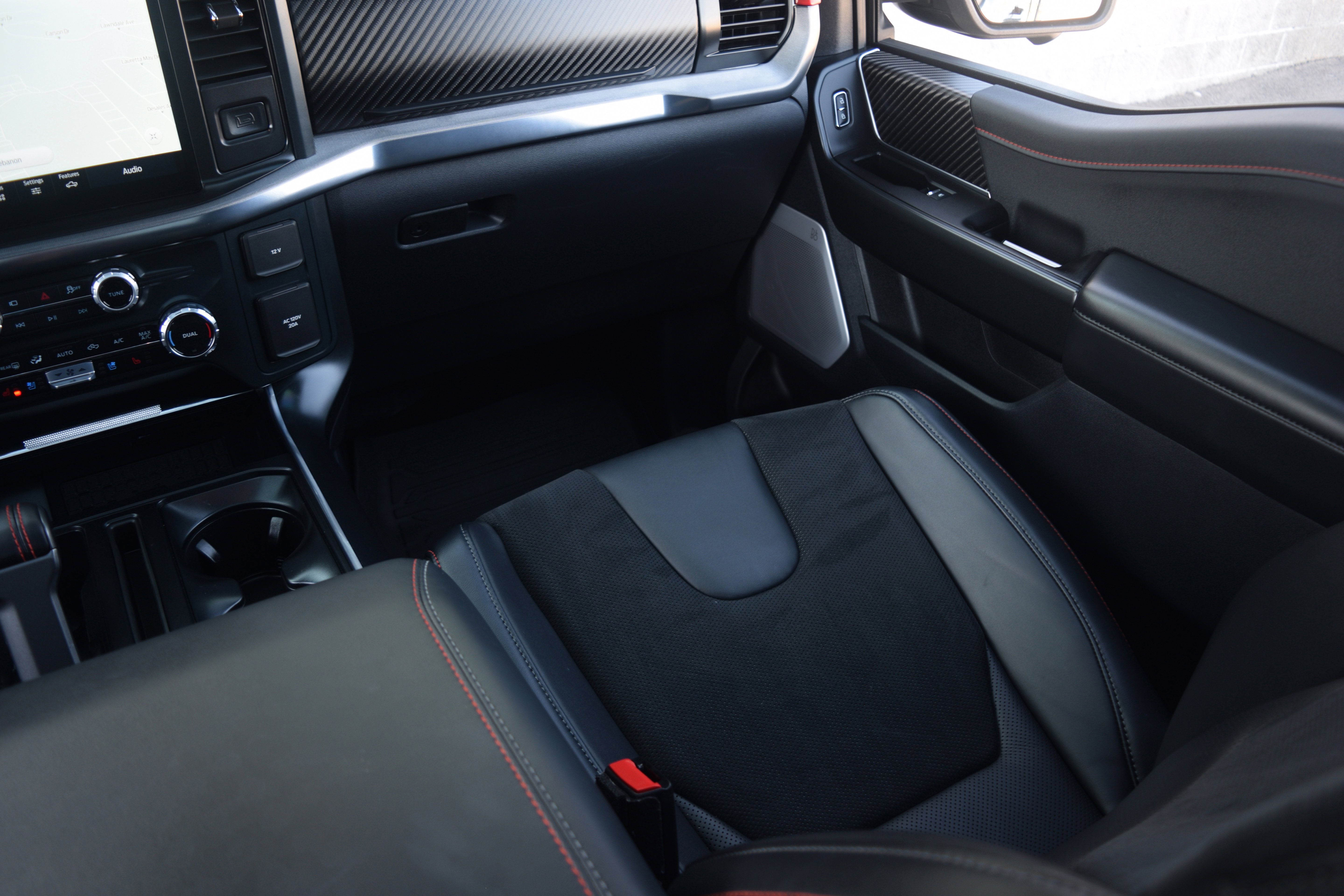 Used 2025 Ford F150 Raptor image 14