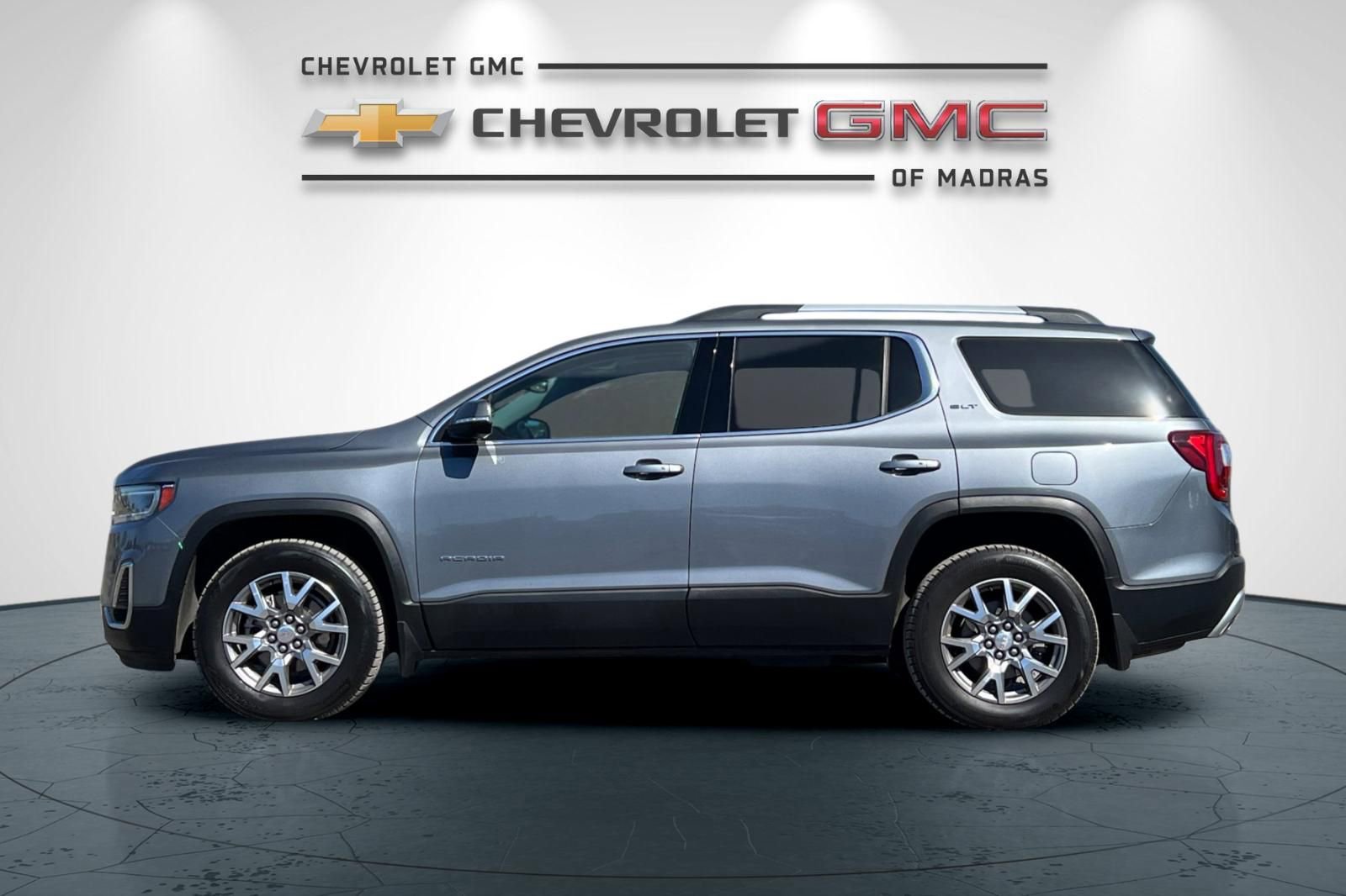Used 2021 GMC Acadia SLT w/ Technology Package AWD/4WD image 6