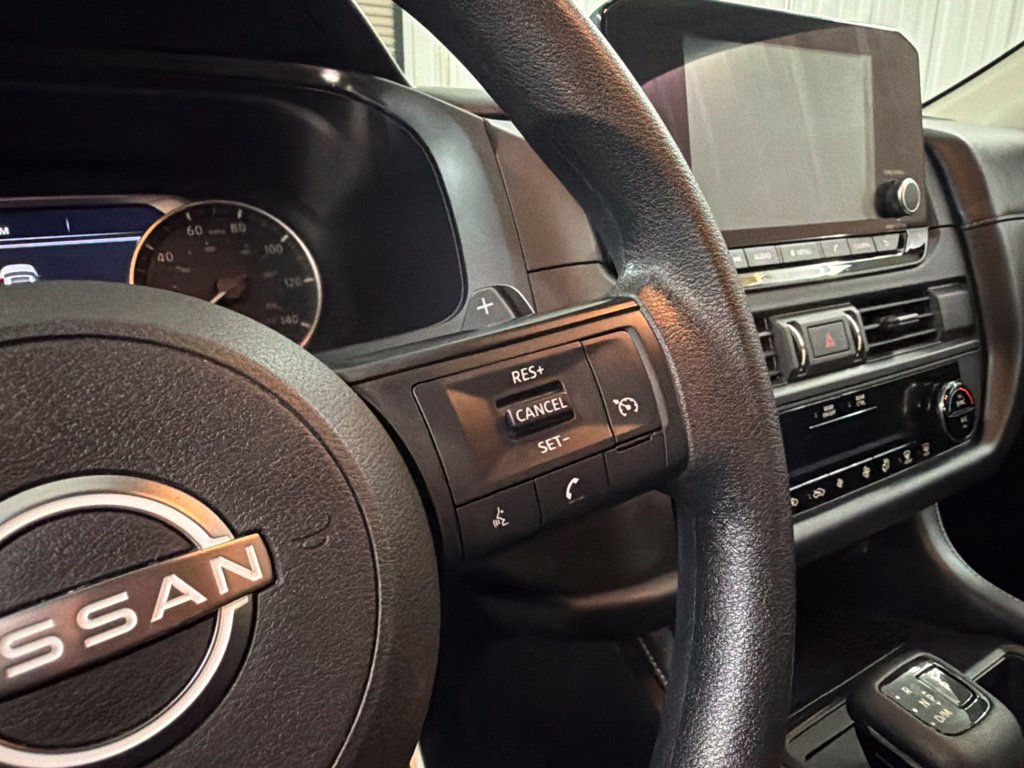 Used 2024 Nissan Pathfinder S FWD image 17