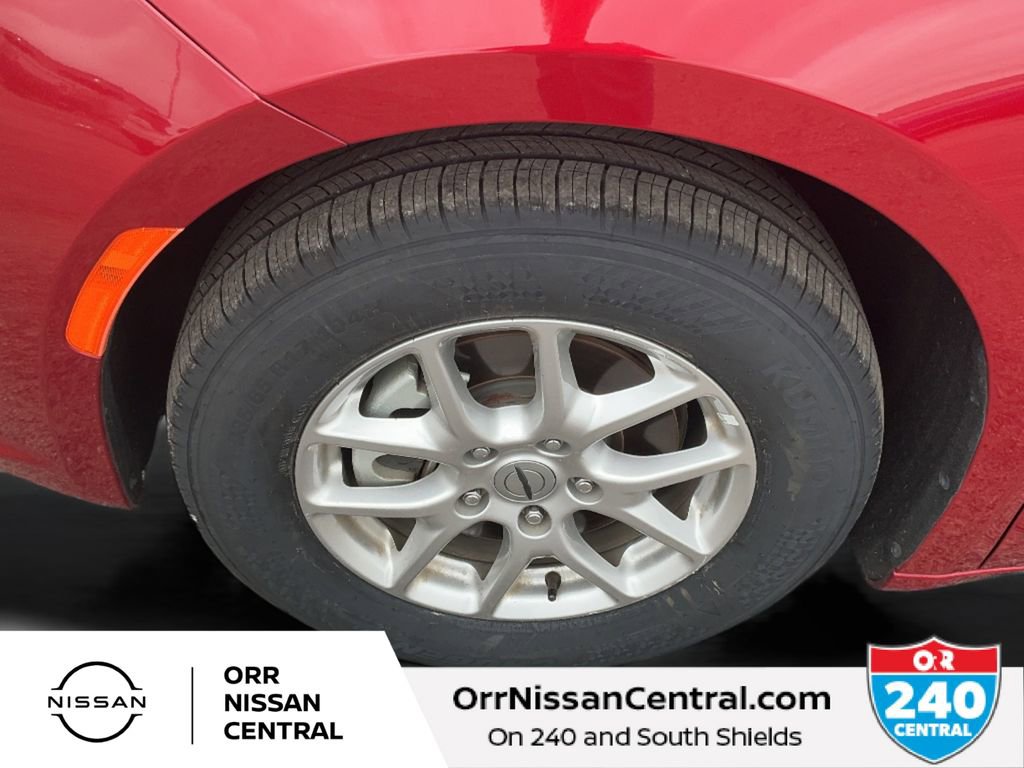 Used 2025 Chrysler Pacifica Select image 25