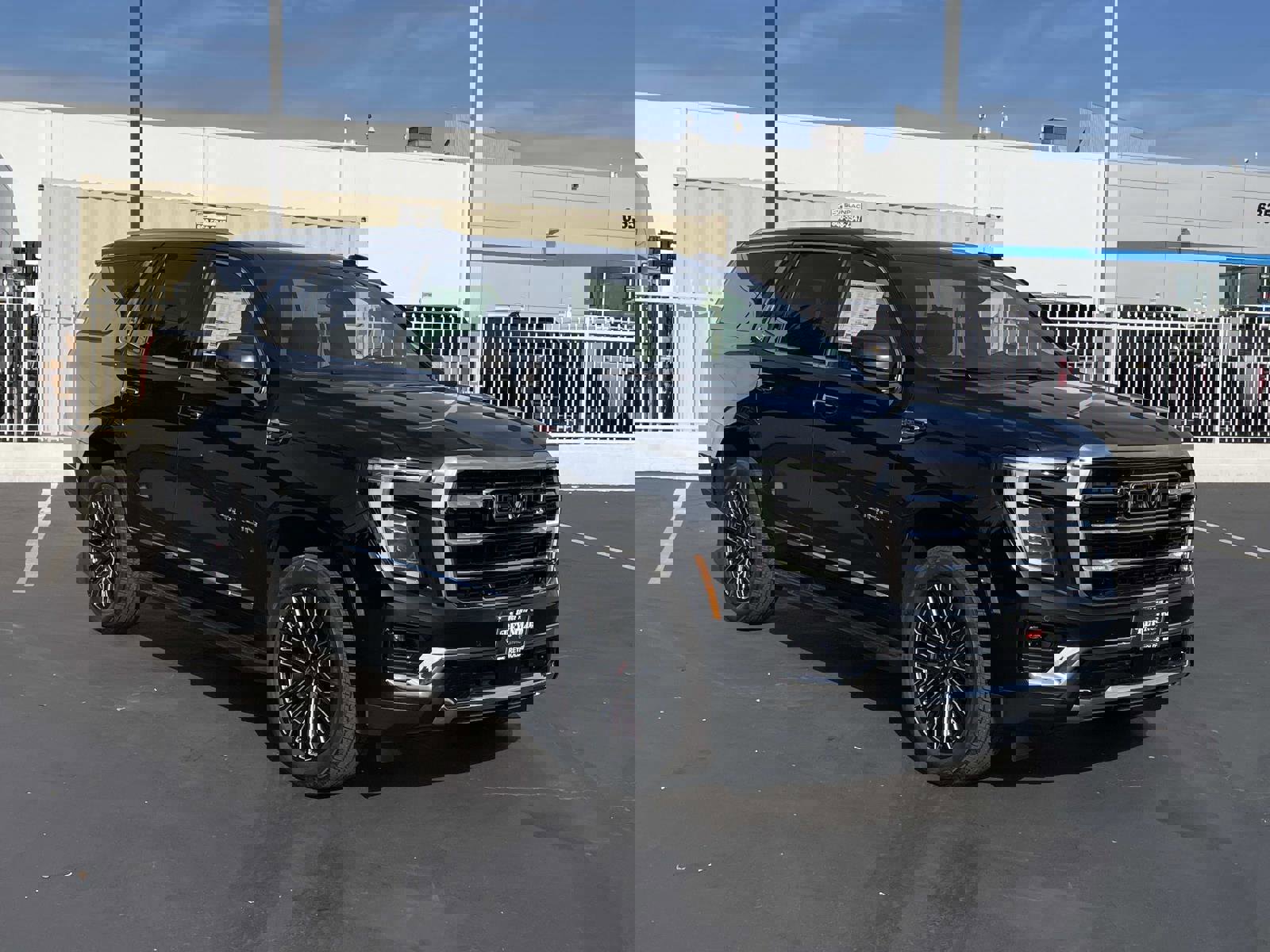 New 2026 GMC Yukon Elevation image 3