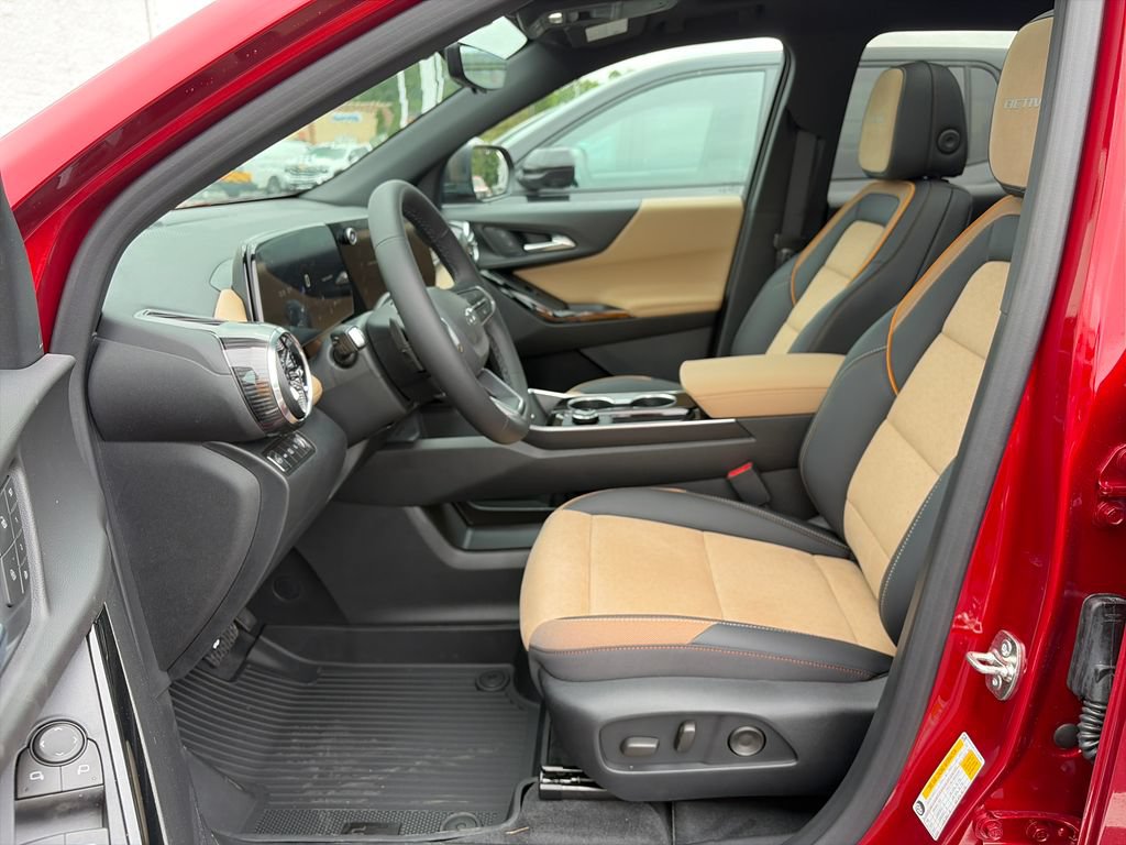 New 2026 Chevrolet Equinox ACTIV w/ Convenience Package III AWD/4WD image 16
