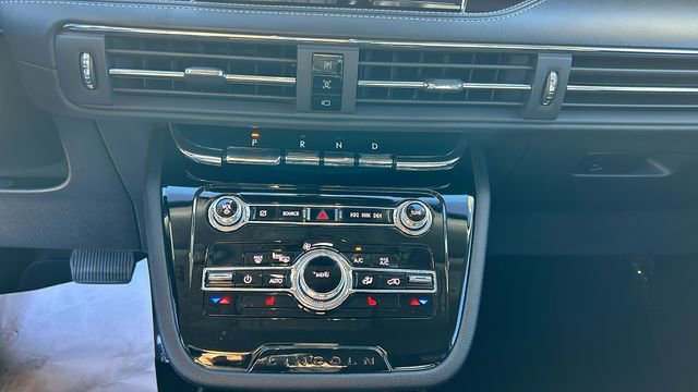 Used 2022 Lincoln Corsair Reserve image 21