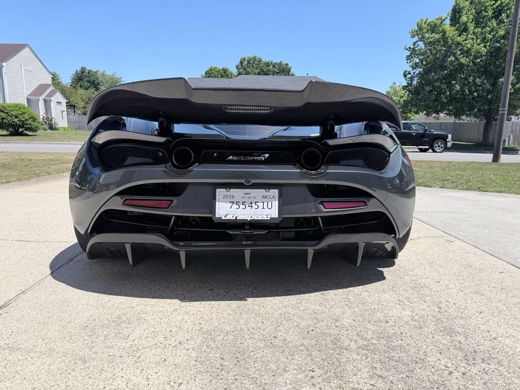 Used 2019 McLaren 720S Performance RWD image 22
