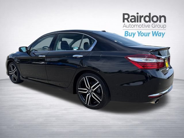 Used 2017 Honda Accord Touring image 5