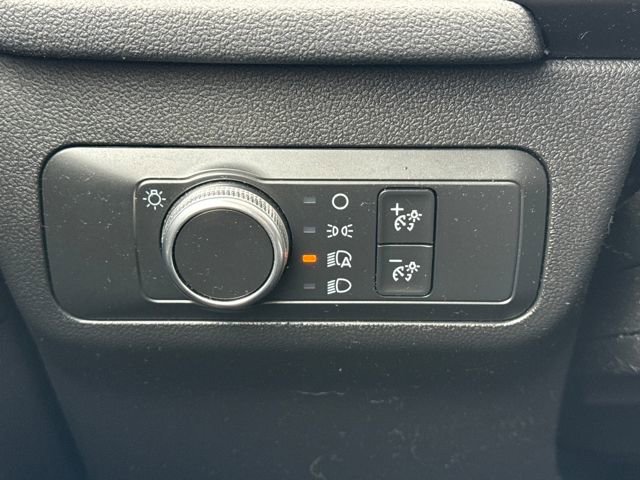 Used 2021 Ford Escape SE w/ Cold Weather Package image 32