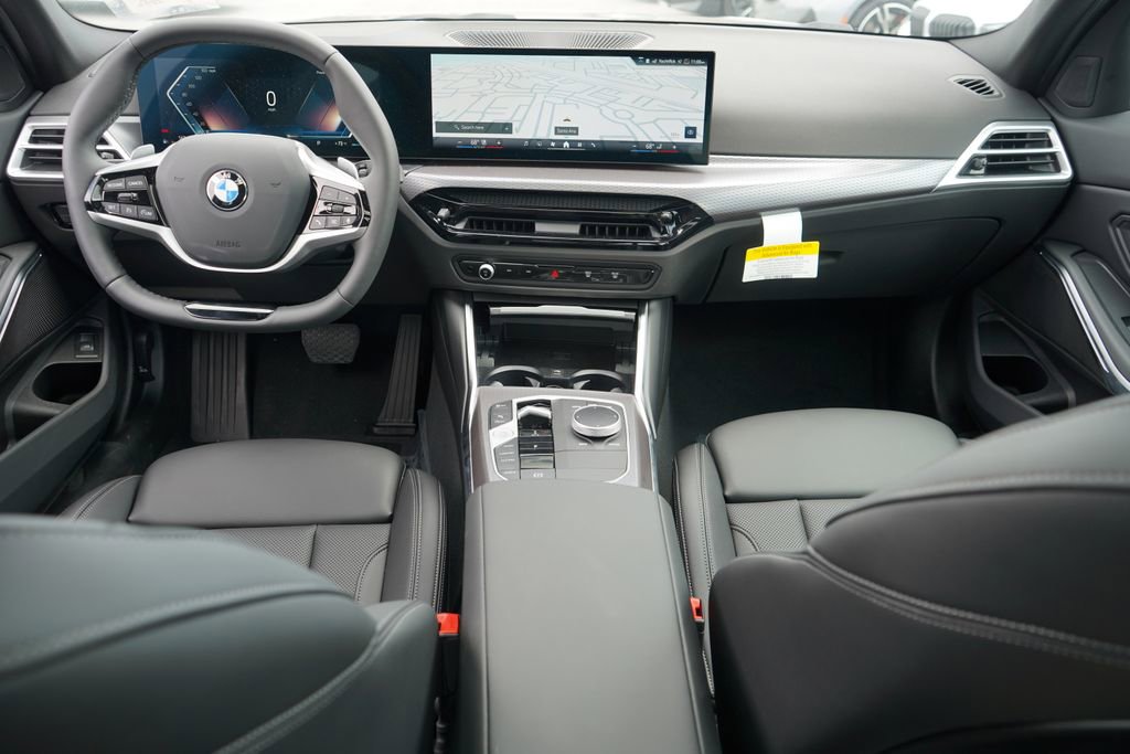 Used 2025 BMW 330i xDrive Sedan AWD/4WD image 13