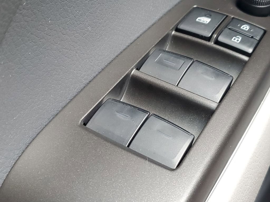 Used 2023 Toyota Camry SE image 33