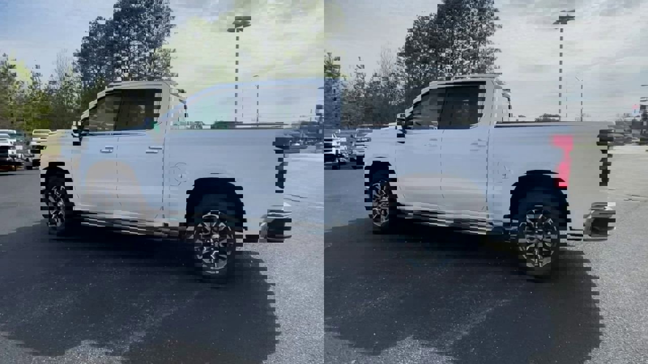 Used 2021 Chevrolet Silverado 1500 LTZ w/ Technology Package image 6