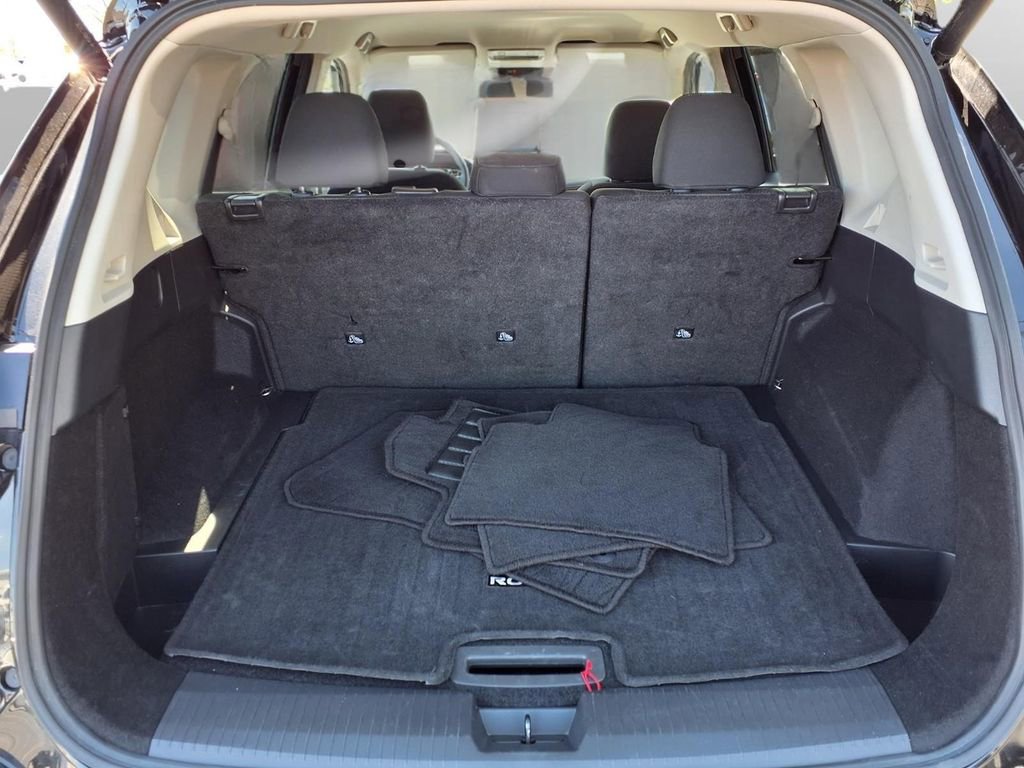 Used 2025 Nissan Rogue SV FWD image 26