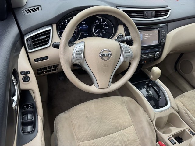 Used 2015 Nissan Rogue SV w/ SV Premium Package image 19