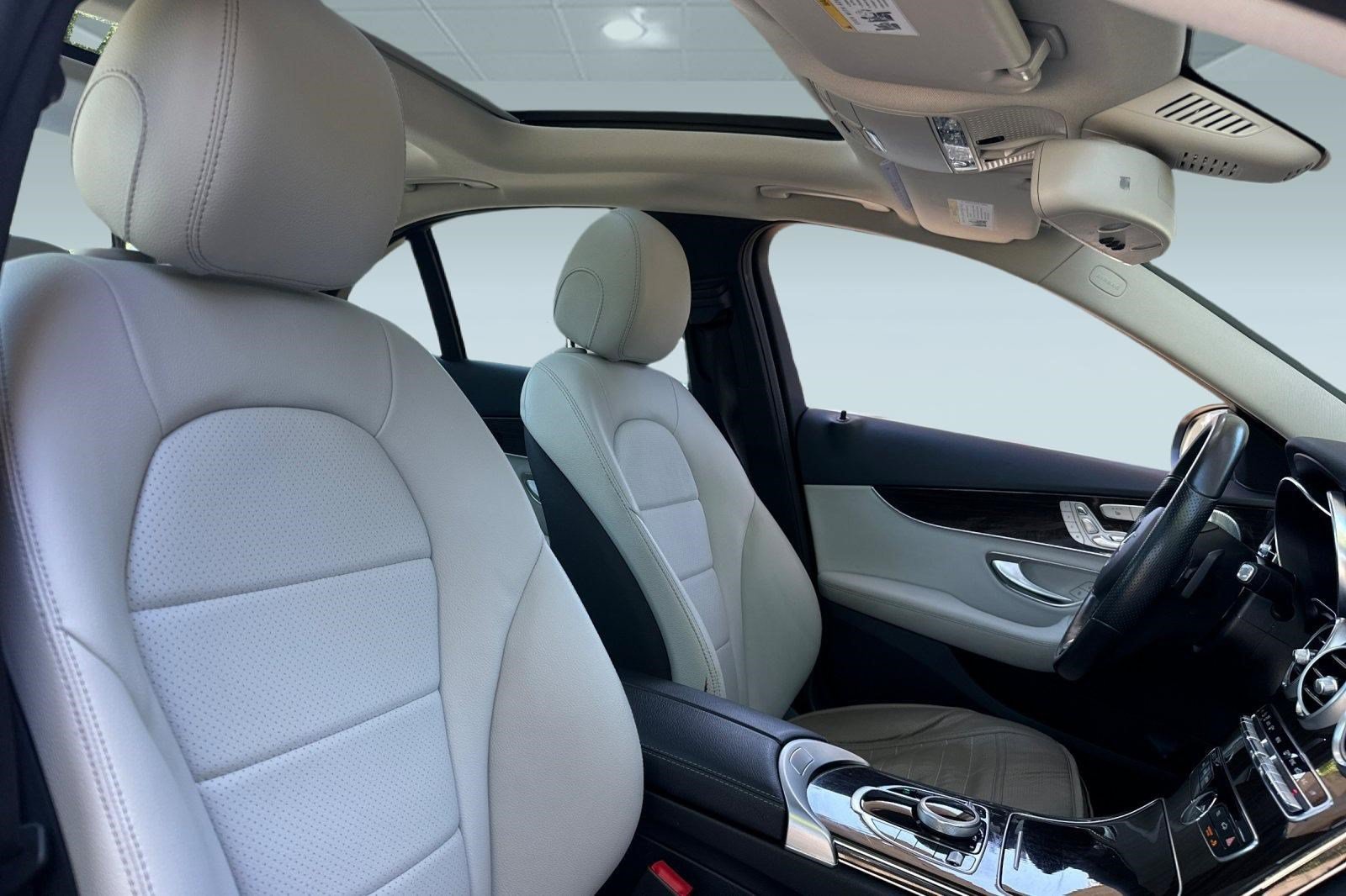 Used 2017 Mercedes-Benz C 300 Sedan image 34
