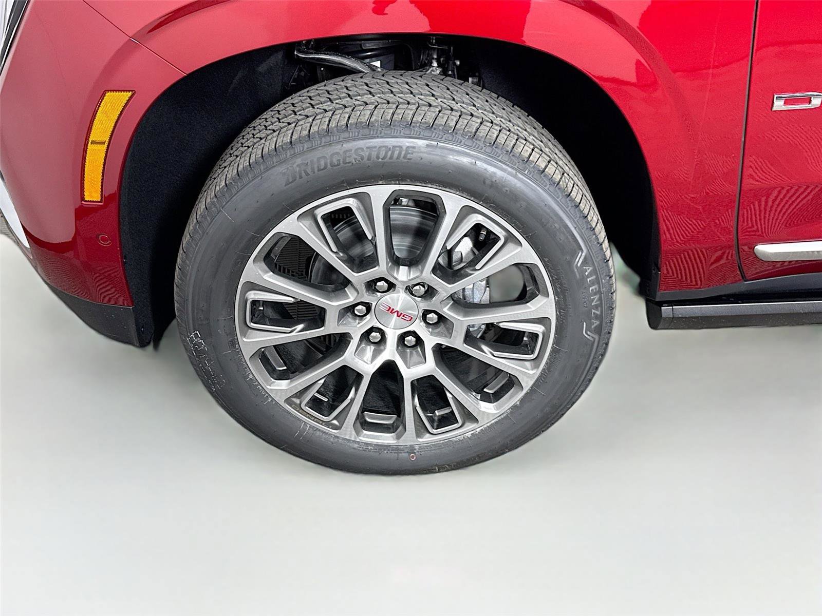 New 2026 GMC Yukon XL Denali w/ Sun & Power Step Package AWD/4WD image 28