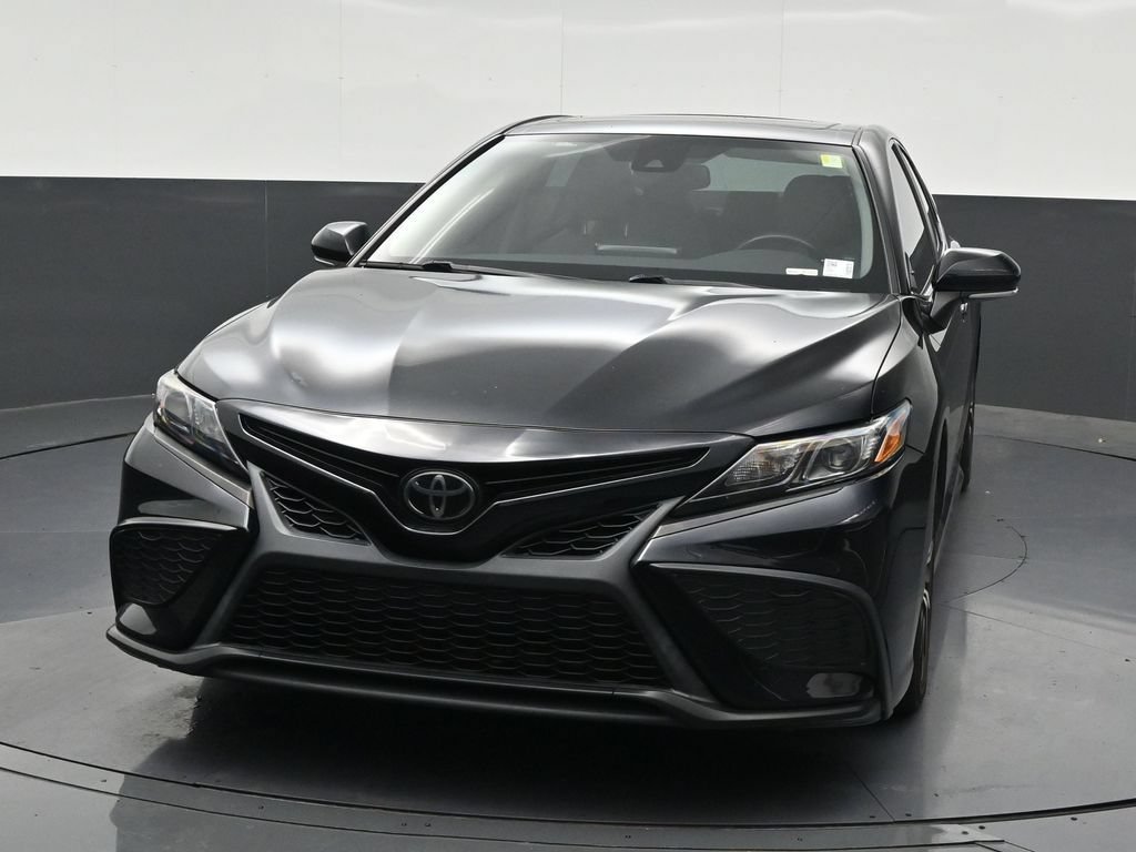 Used 2022 Toyota Camry SE w/ Audio Upgrade Package FWD image 9