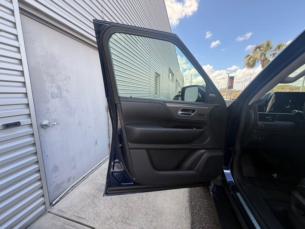 Used 2025 INFINITI QX80 Pure AWD/4WD image 60