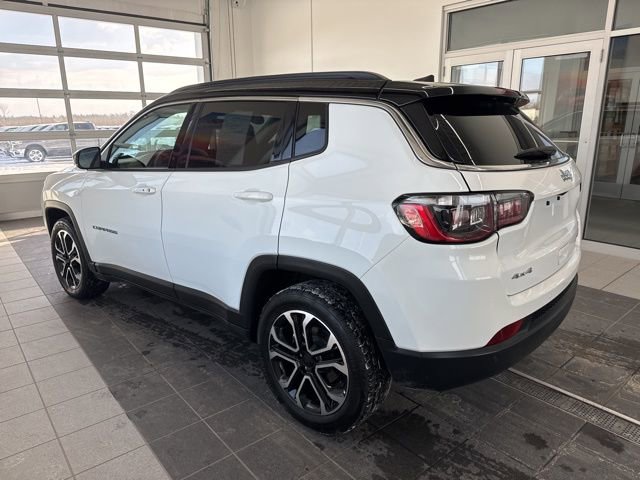 Used 2024 Jeep Compass Limited image 3