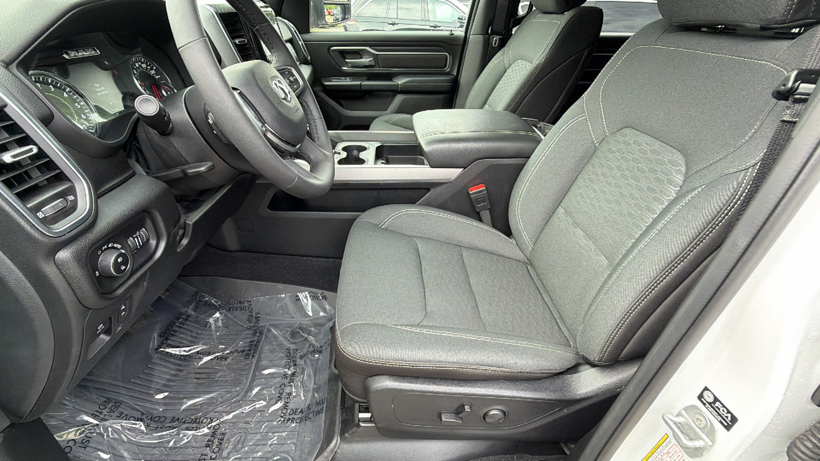 Used 2025 RAM 1500 Big Horn AWD/4WD image 16