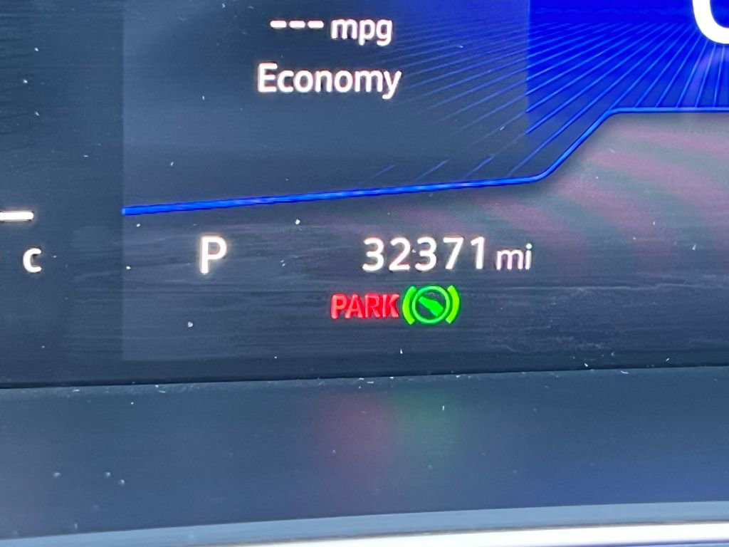 Used 2024 Volkswagen Tiguan Wolfsburg Edition image 20