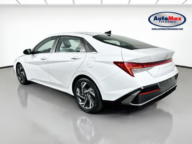 Used 2025 Hyundai Elantra Limited FWD image 6