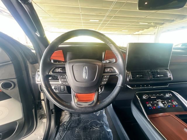 Used 2024 Lincoln Navigator L Reserve image 14