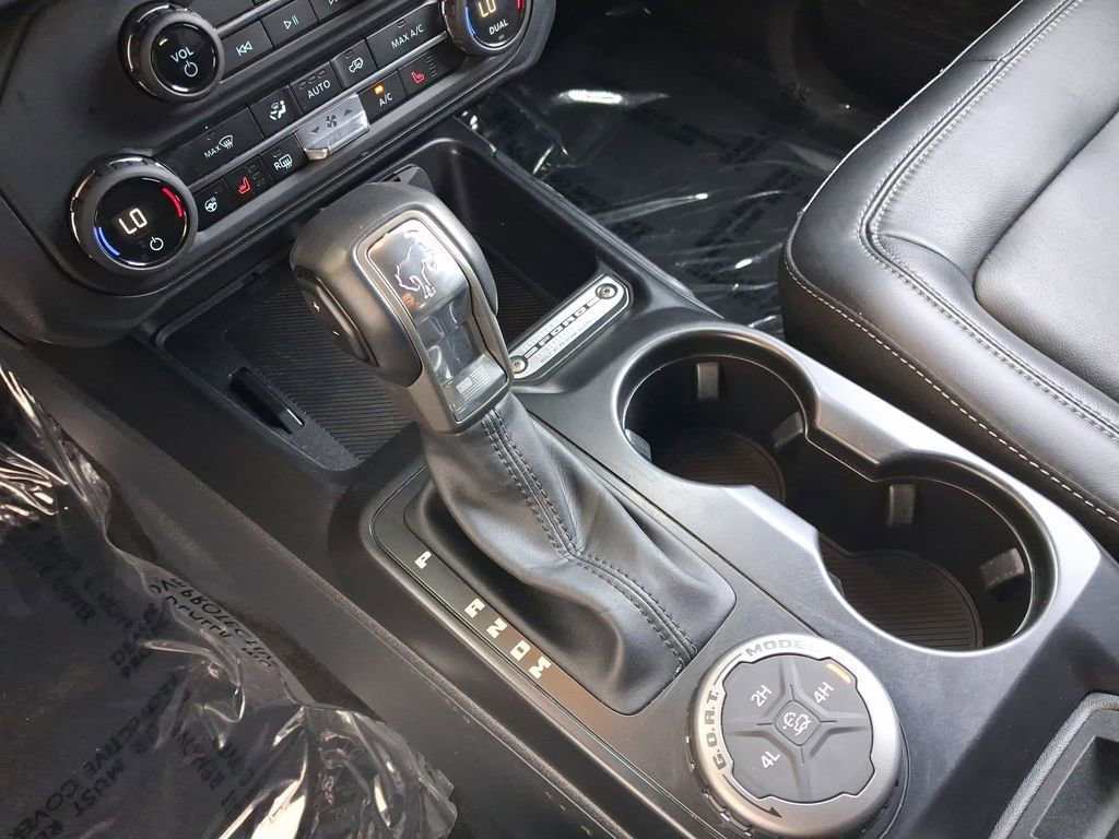 Used 2025 Ford Bronco Outer Banks image 24