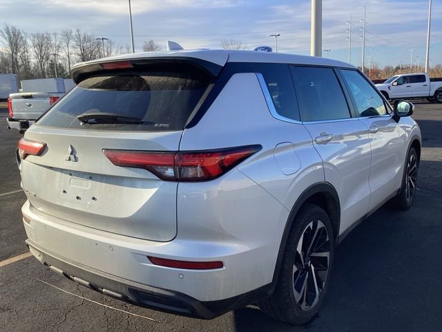 Used 2022 Mitsubishi Outlander ES image 9