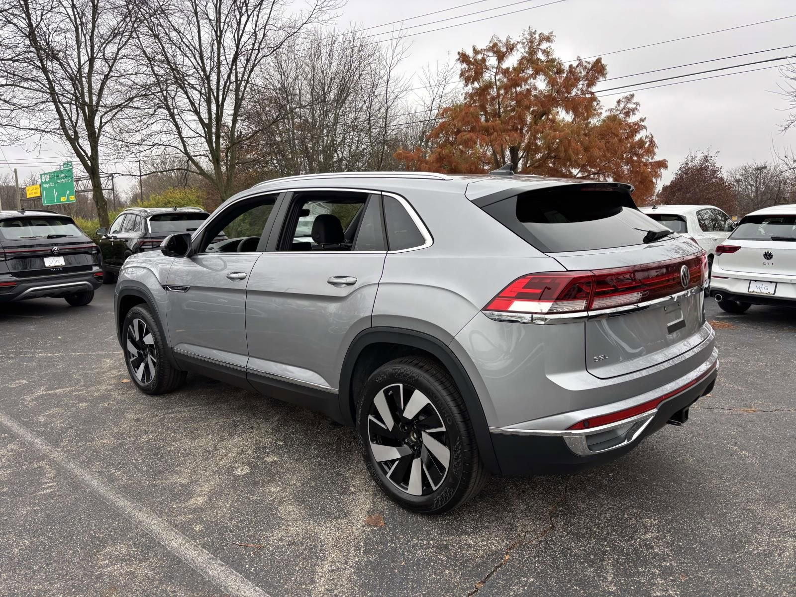 New 2026 Volkswagen Atlas Cross Sport SEL image 5