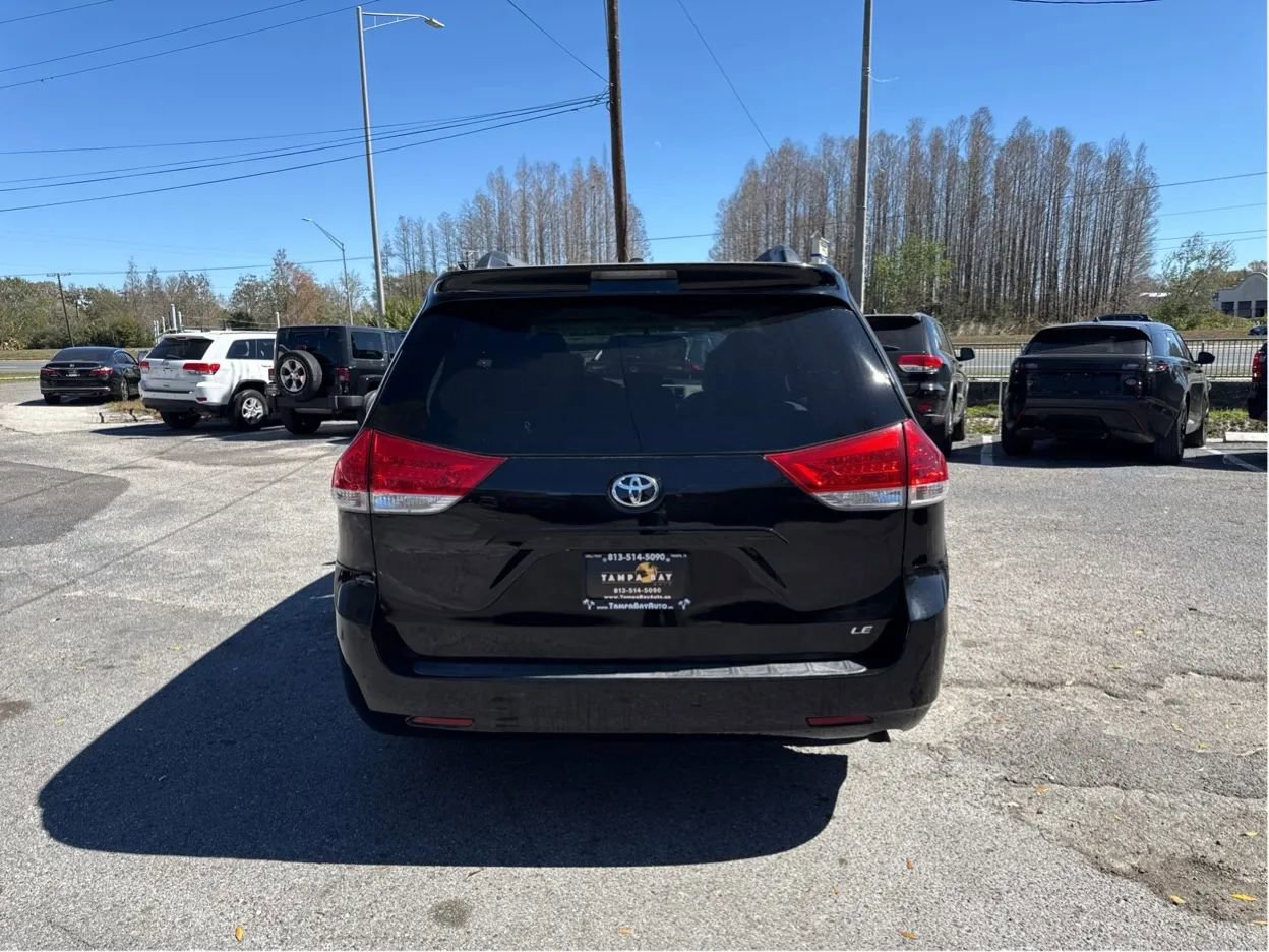 Used 2011 Toyota Sienna LE image 6