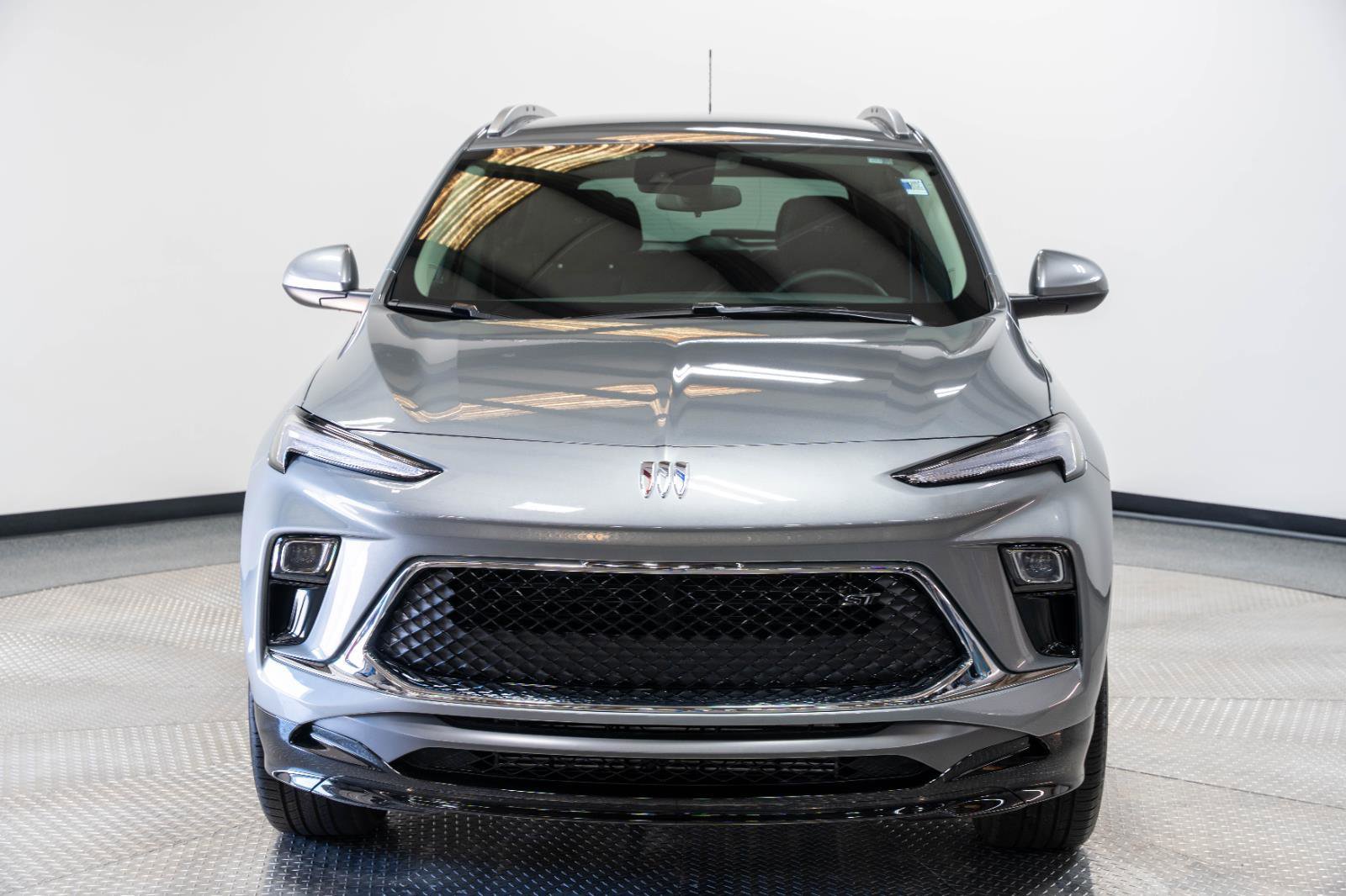 Used 2026 Buick Encore GX Sport Touring w/ Comfort Package image 2