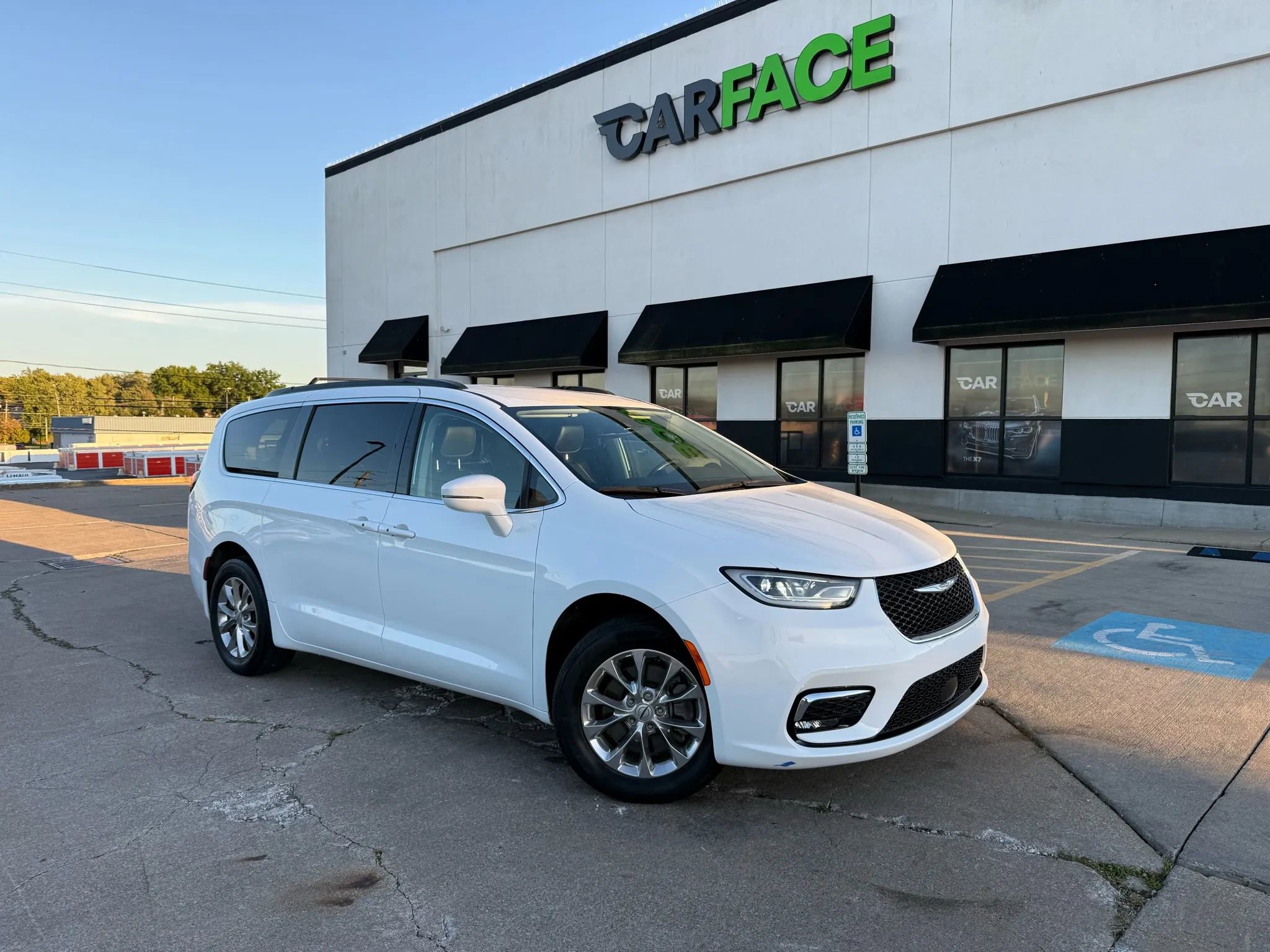 Used 2022 Chrysler Pacifica Touring-L