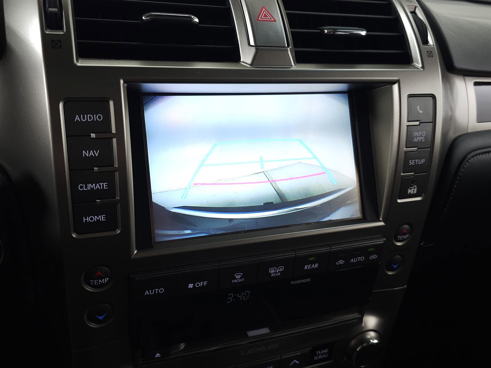 Used 2018 Lexus GX 460 Premium w/ Premium Package image 24