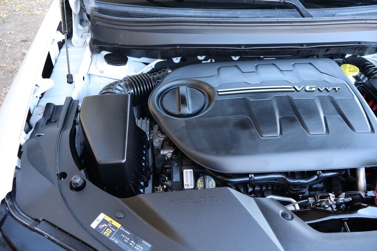 Used 2022 Jeep Cherokee Limited image 38