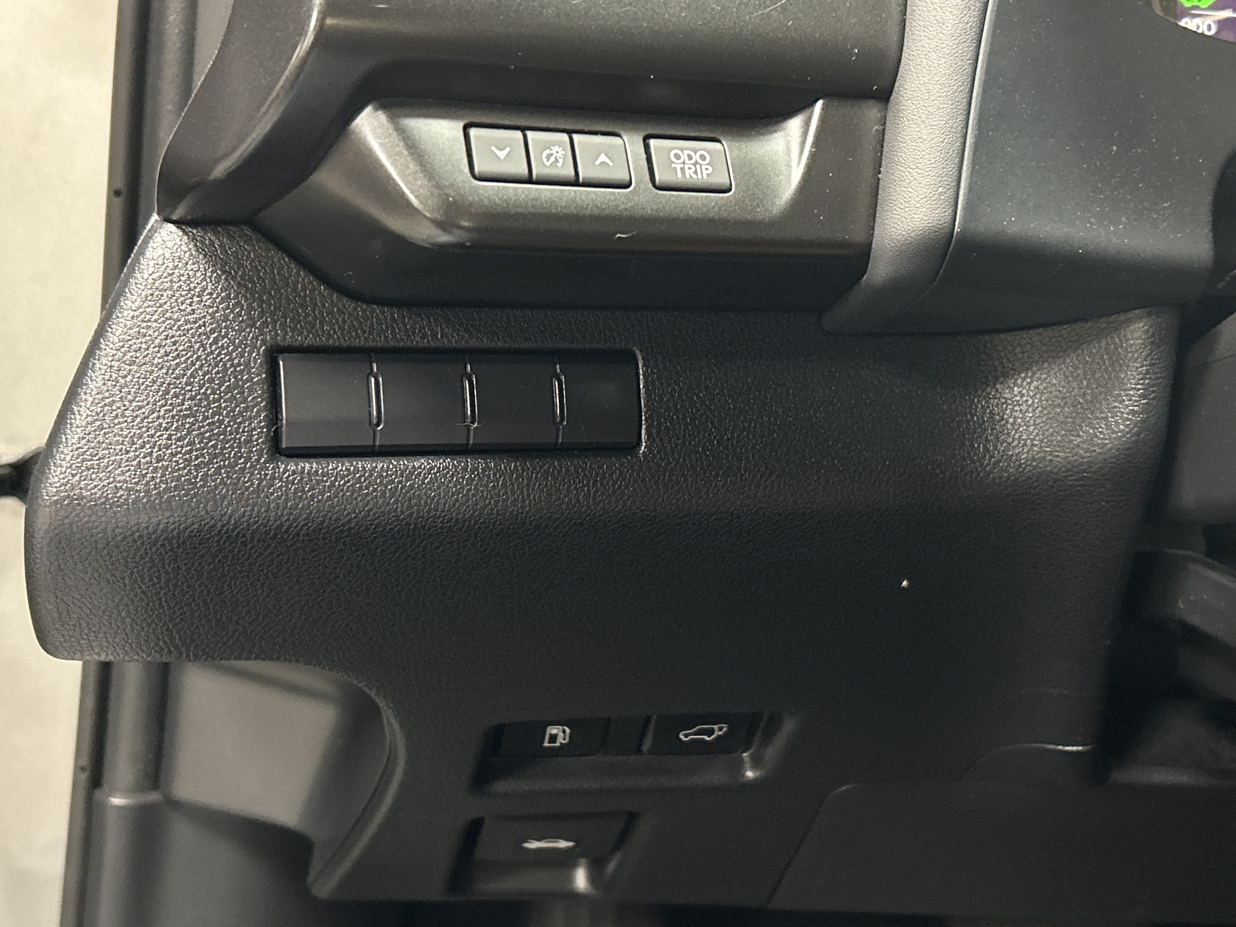 Used 2020 Lexus UX 250h w/ Premium Package AWD/4WD image 17