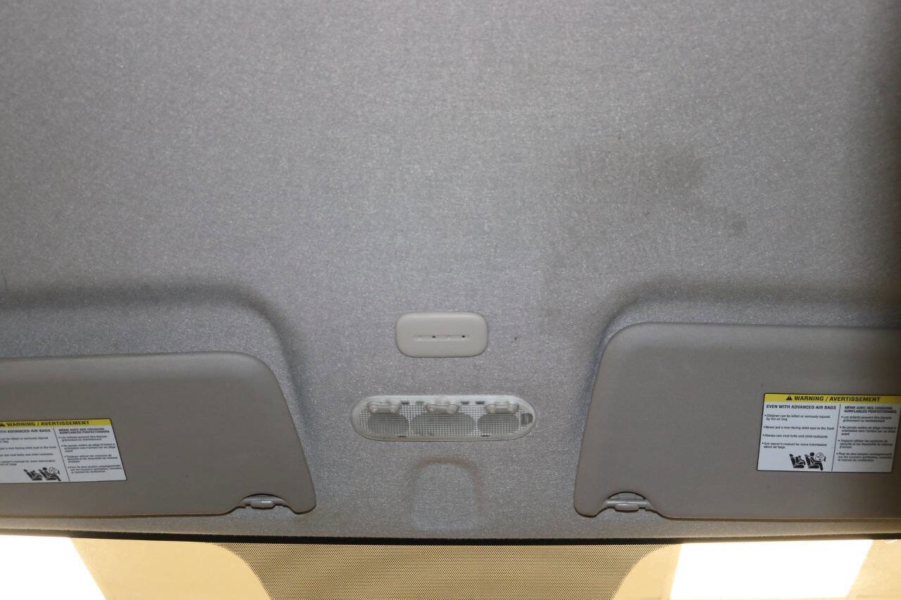 Used 2020 Nissan NV200 S w/ Back Door Glass Package image 65