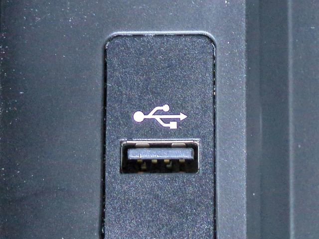 Used 2018 BMW 330i xDrive Sedan w/ Convenience Package image 22