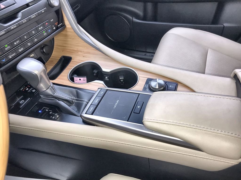 Used 2022 Lexus RX 350L FWD w/ Premium Package image 20