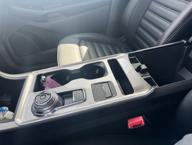 Used 2024 Ford Edge SEL w/ Convenience Package image 20