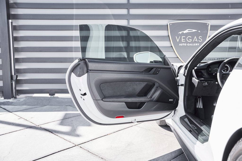 Used 2022 Porsche 911 GT3 image 25