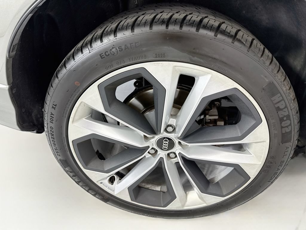 Used 2021 Audi Q3 2.0T Premium w/ Convenience Package AWD/4WD image 31