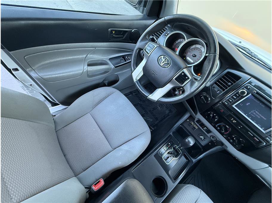 Used 2013 Toyota Tacoma 4x4 Access Cab w/ Convenience Pkg image 10