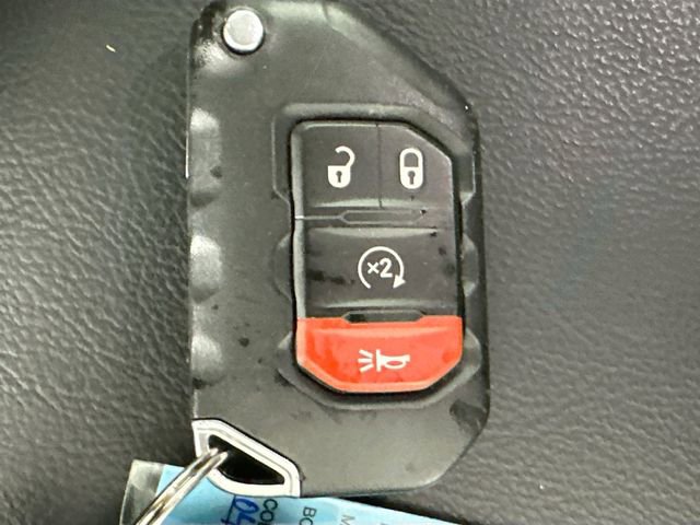 Used 2024 Jeep Wrangler Unlimited Sahara AWD/4WD image 16