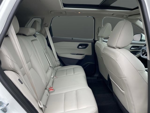 Used 2023 Nissan Rogue SL w/ SL Premium Package image 33