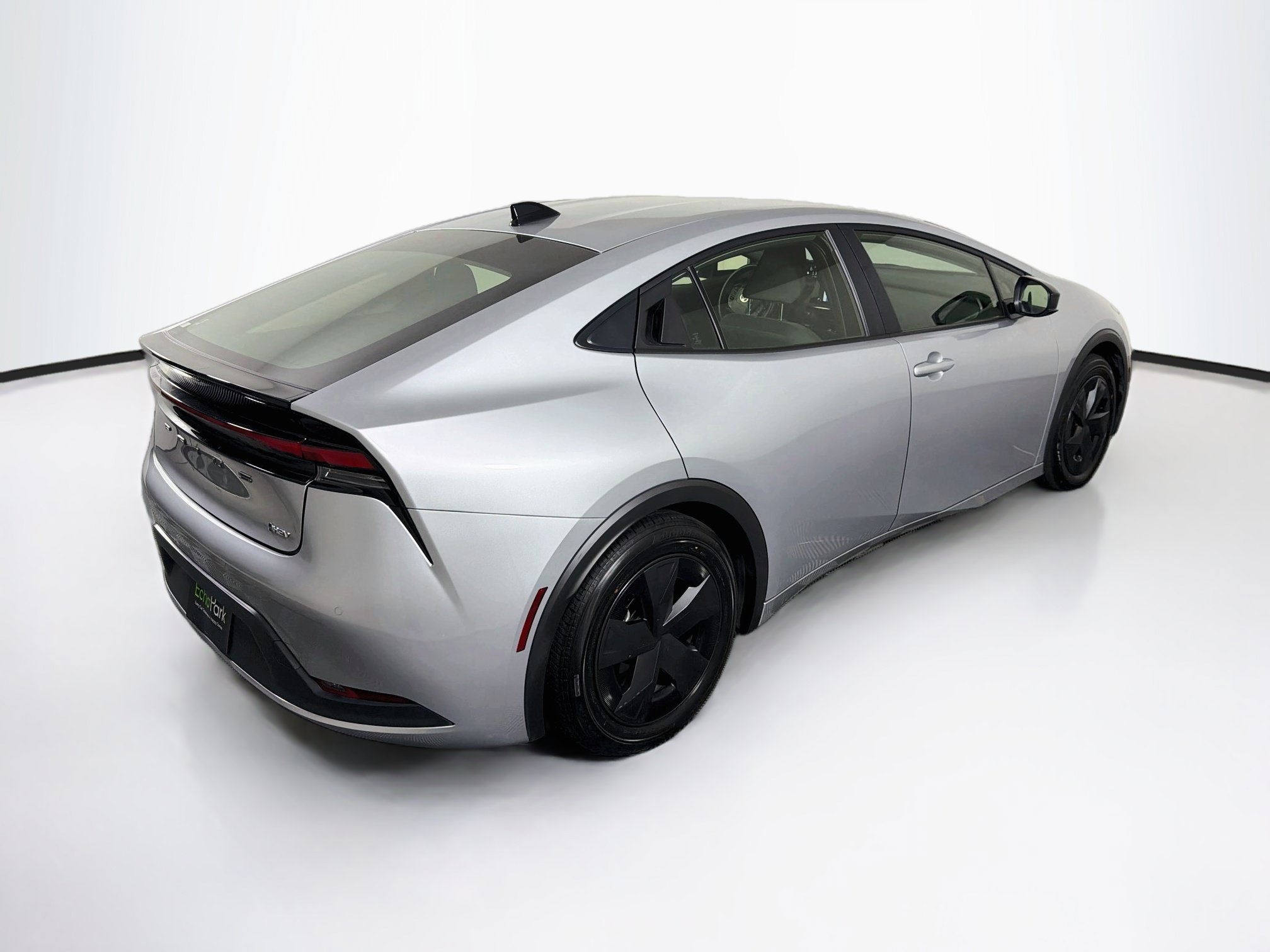 Used 2026 Toyota Prius LE FWD image 9