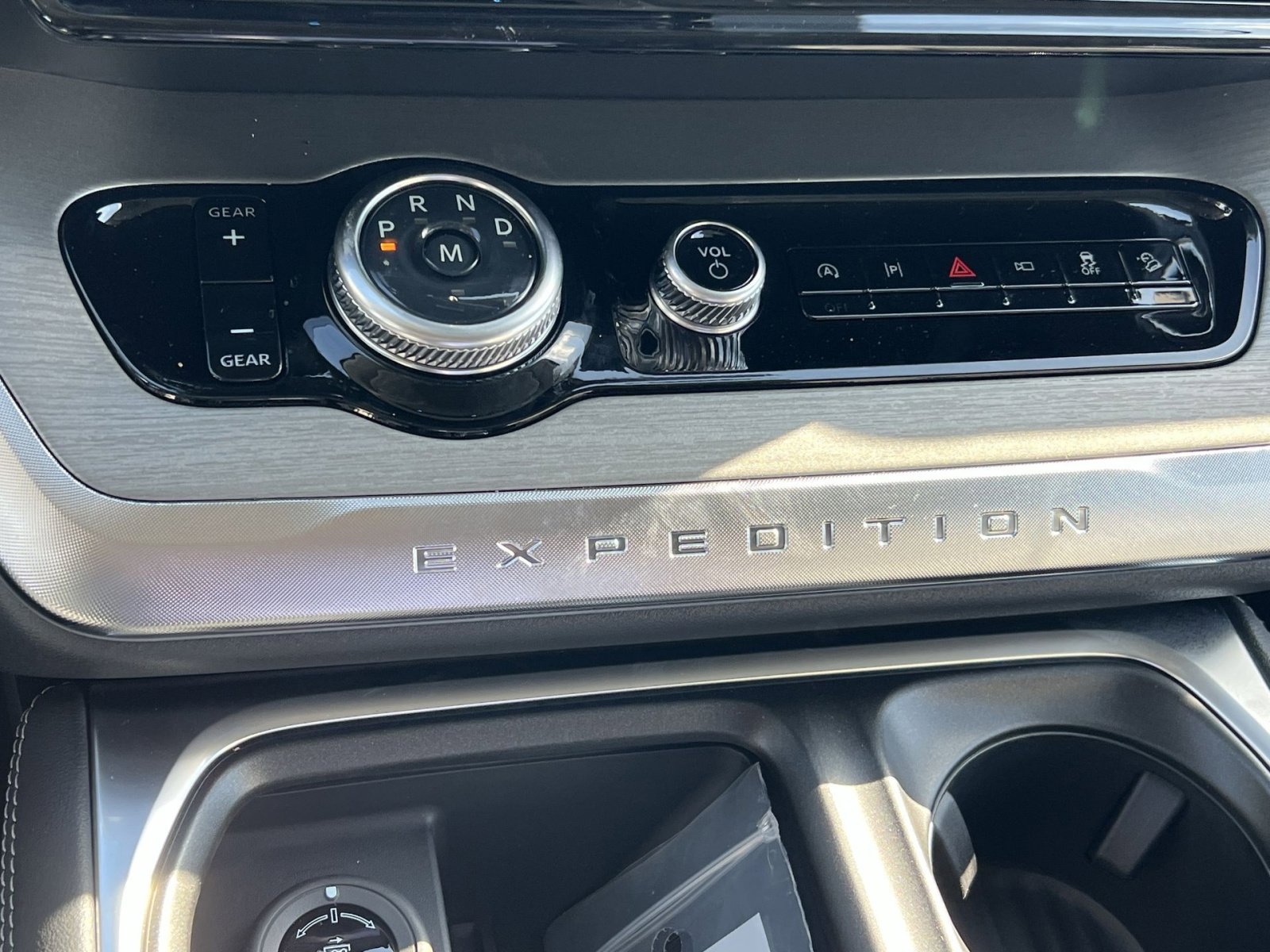 New 2025 Ford Expedition Platinum w/ Driver's Package image 22