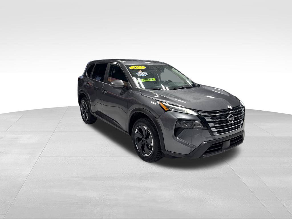 Used 2025 Nissan Rogue SV AWD/4WD image 12