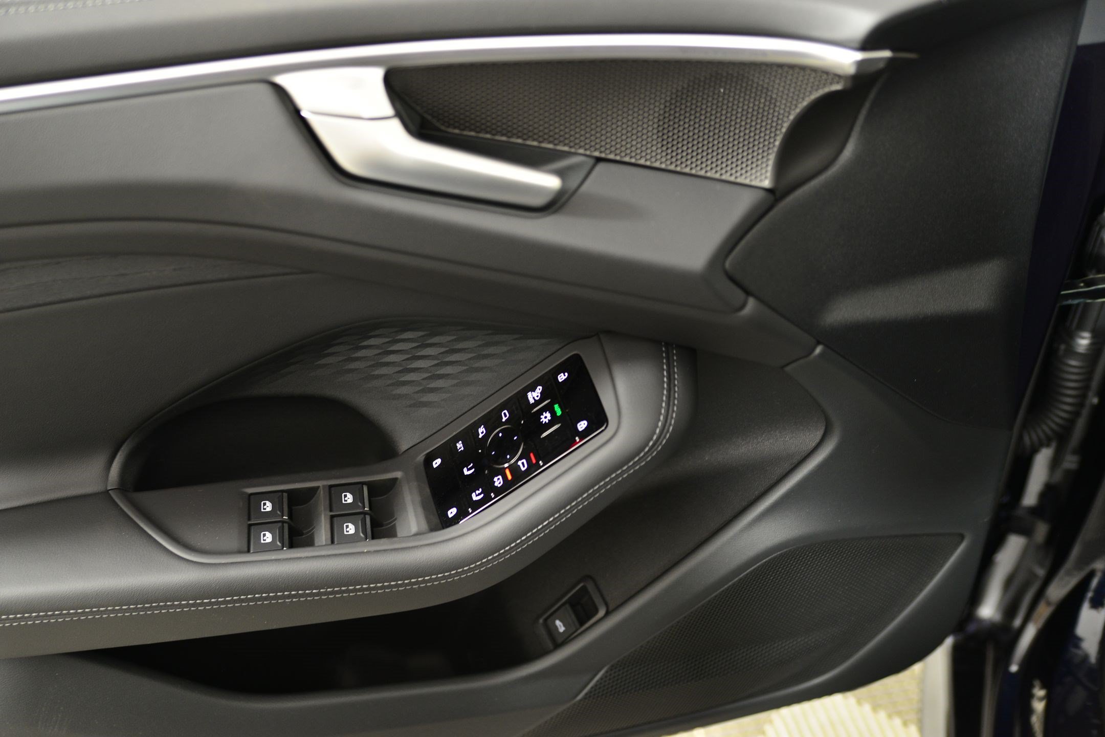 New 2026 Audi A6 Premium Plus AWD/4WD image 9