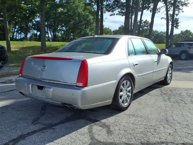 Used 2008 Cadillac DTS FWD image 4