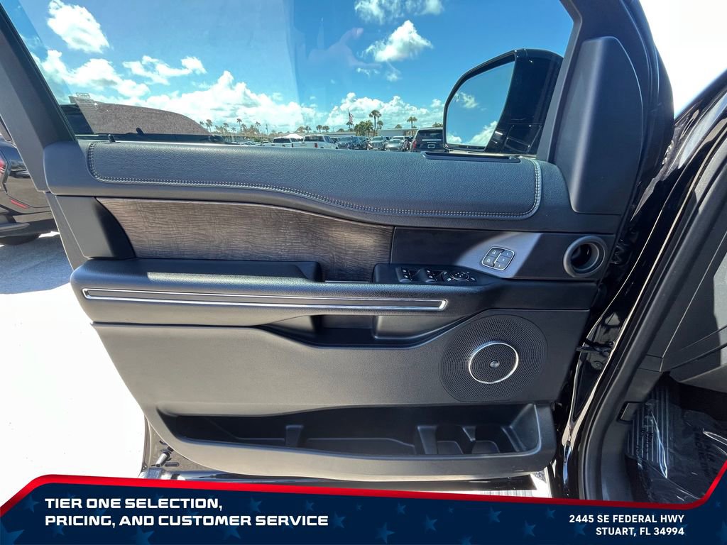 Used 2021 Ford Expedition Max Limited RWD image 26