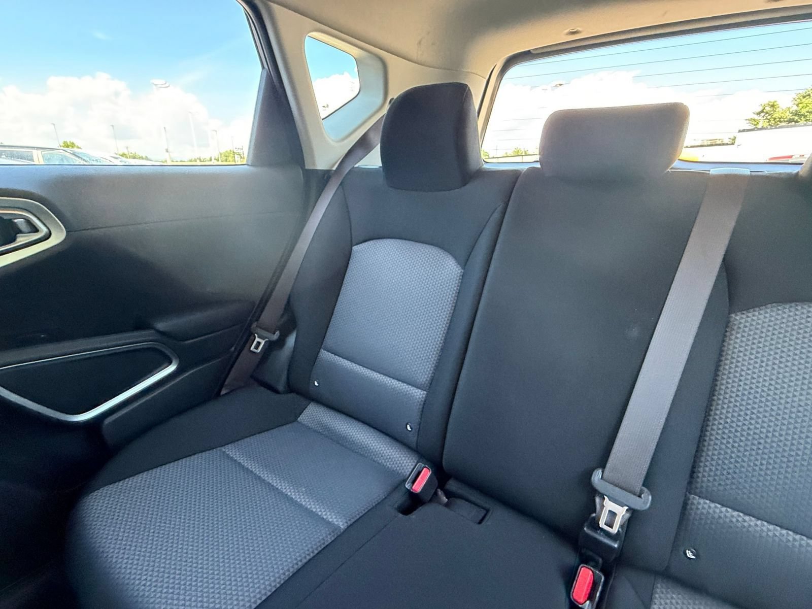Used 2025 Kia Soul LX w/ LX Technology Package FWD image 36