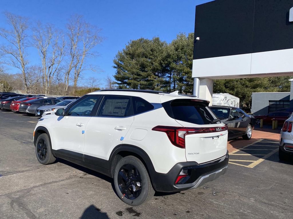 New 2026 Kia Seltos EX image 3